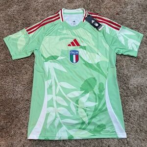 Adidas Italy 2025-26 green Women’s away jersey soccer size small